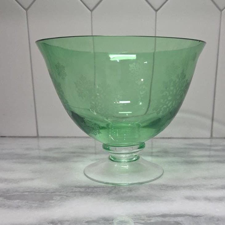 Christmas Green Crystal Footed Bowl, Etched Snowflakes, Vintage Holiday Decor - Thumbnail 5