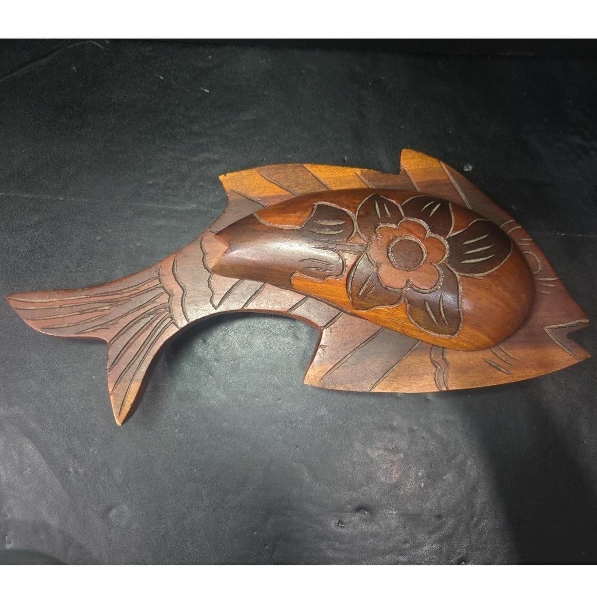 Hand Carved Wood Fish Serving Tray, Rustic Decorative Bowl with Lid, Centerpiece - Thumbnail 2