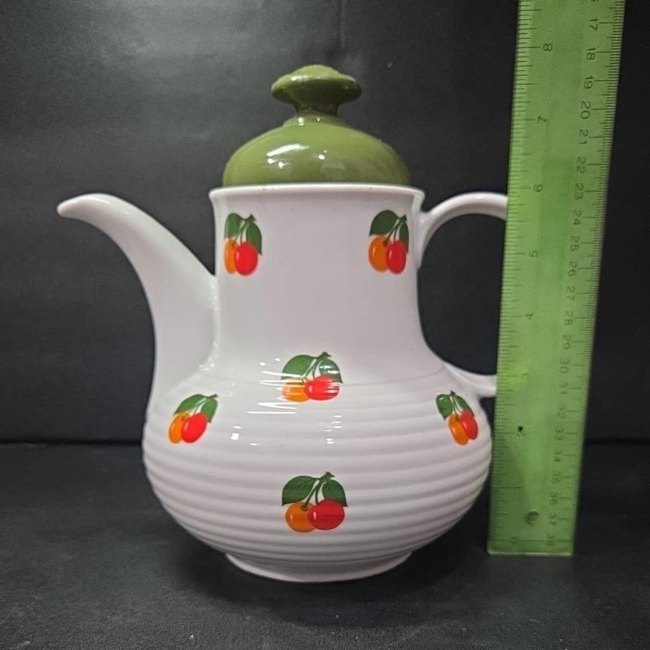 Seltmann Weiden Bavaria Teapot, Cherry Pattern Coffee Pot, Vintage Kitchenware - Thumbnail 11