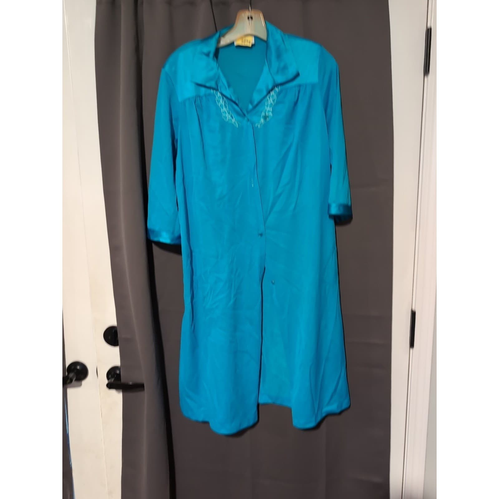 Vanity Fair Vintage Turquoise Blue Button Front Embroidered Robe Housecoat Small - Thumbnail 3
