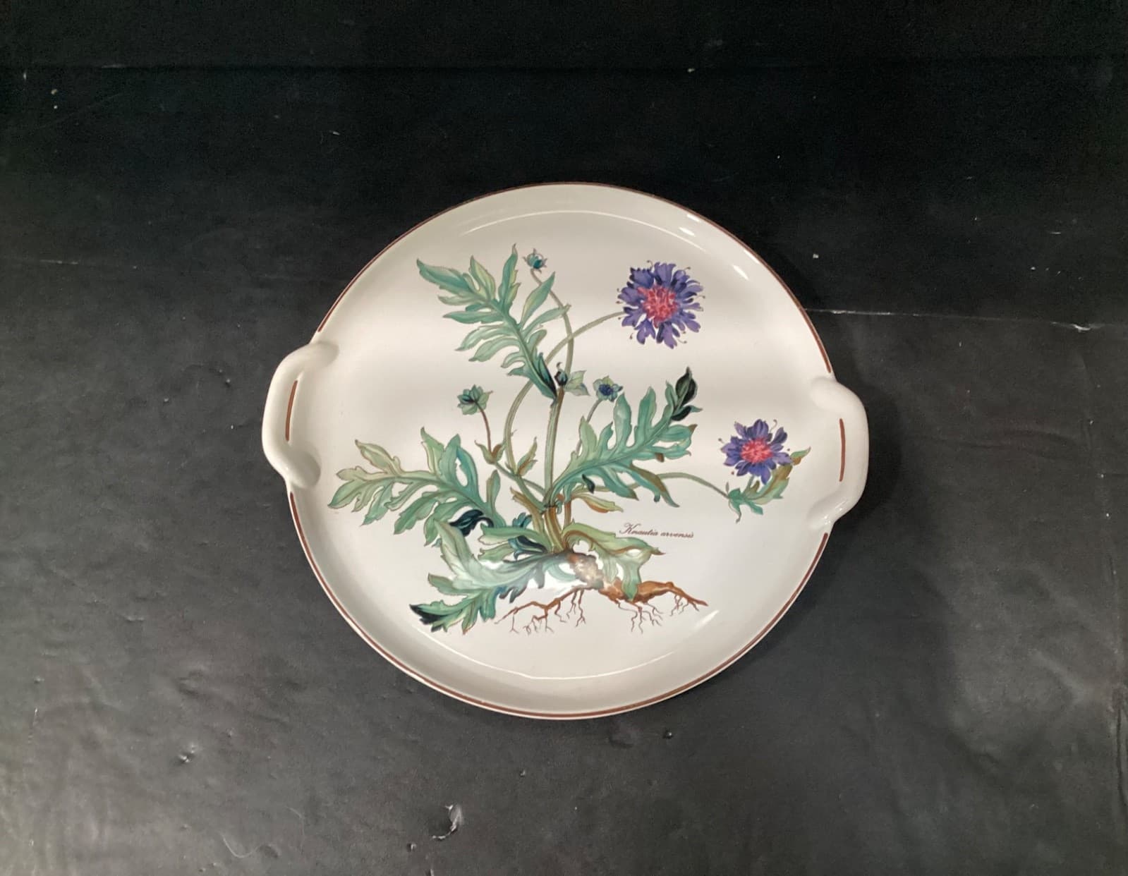 Villeroy and Boch Botanica Knautia Arvensis Tab Handled 12" Cake Plate Platter - Thumbnail 3