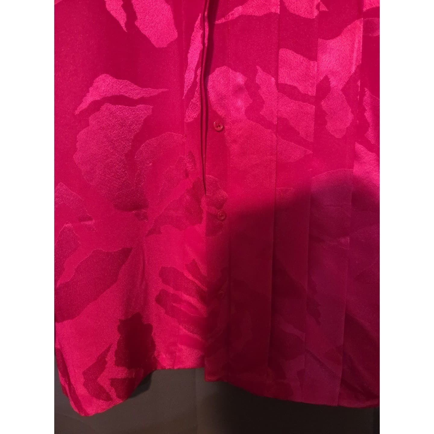 Anne Klein New Aspects Fuchsia Jacquard Floral Pleated Blouse, Woman's Size 4 - Thumbnail 7