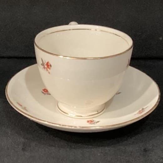Cunningham & Pickett "Cardinal" Teacup and Saucer, Hand Decorated Tableware - Thumbnail 9