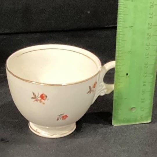Cunningham & Pickett "Cardinal" Teacup and Saucer, Hand Decorated Tableware - Thumbnail 2