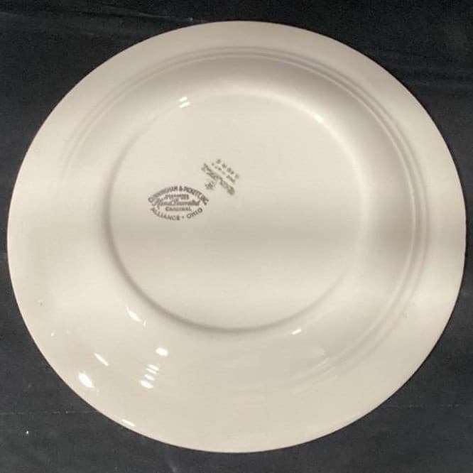 Homer Laughlin Nautilus "Cardinal" Dinner Plates, Set of 3, Cunningham & Pickett - Thumbnail 4