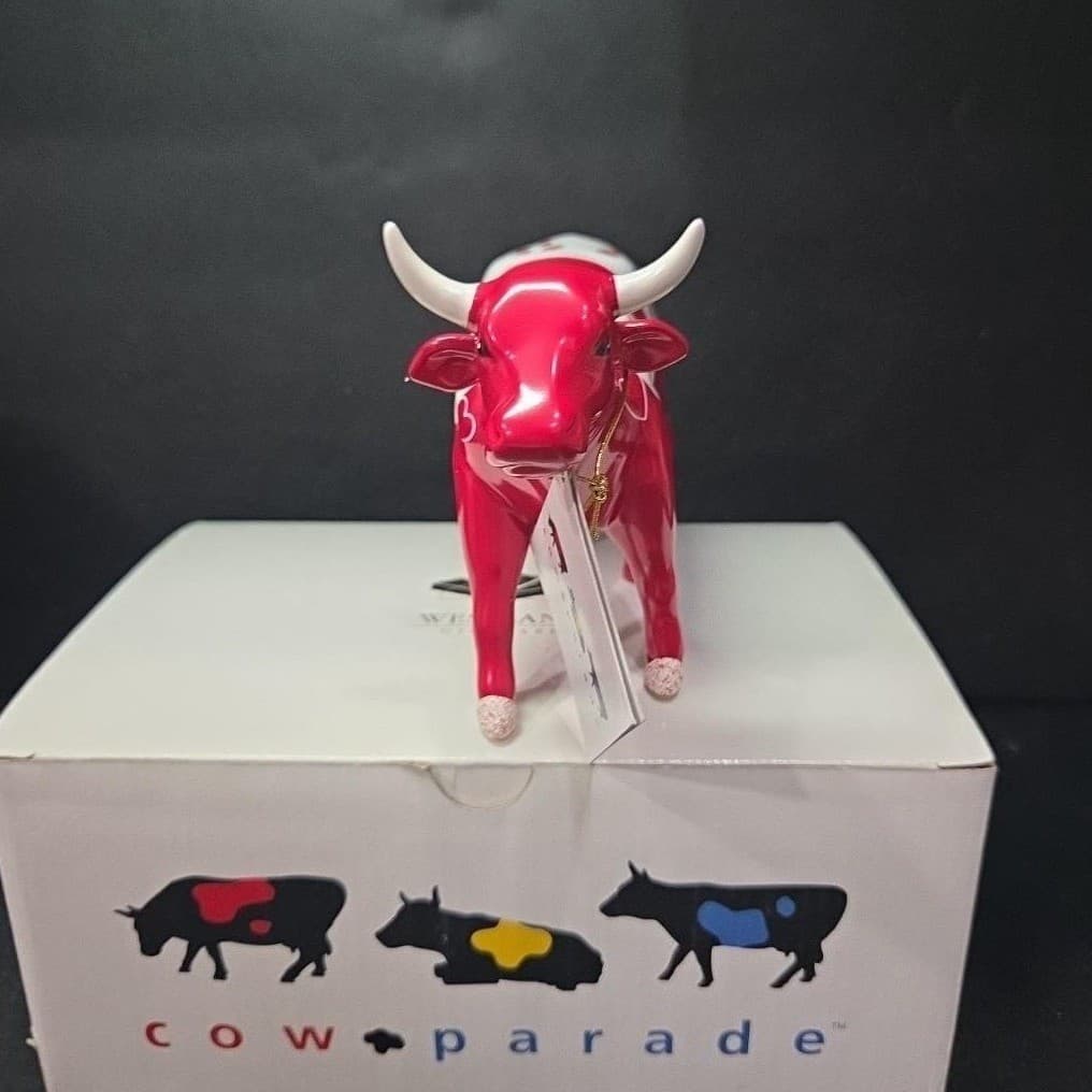 Cow Parade Moocho Amor Figurine, Westland Giftware, #9177, Box/Tag - Thumbnail 3