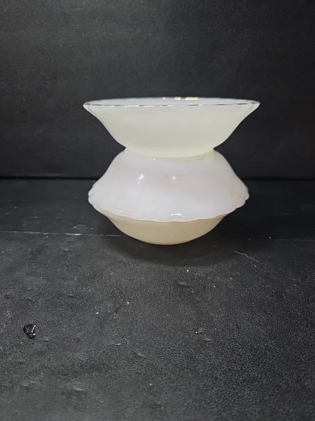 Anchor Hocking Milk Glass Berry Bowls, White Golden Shell Design, Set of 3 Bowls - Thumbnail 10