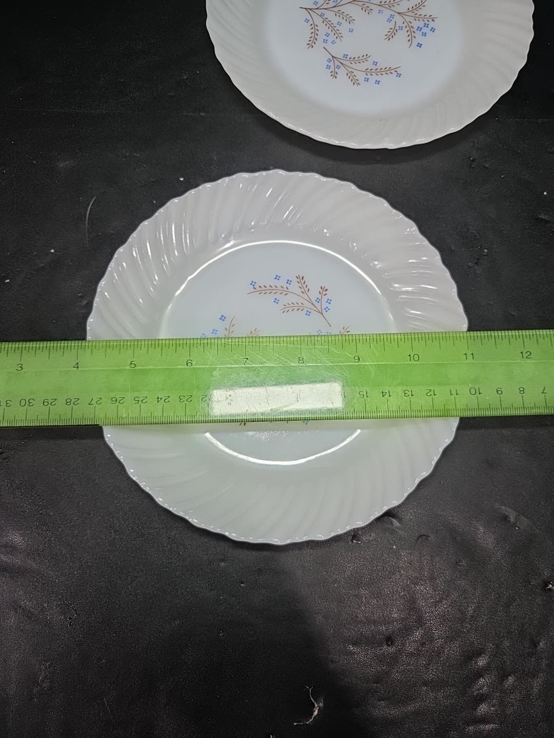 Termocrisa Milk Glass Plates, Cornflower Design, Vintage Blue Flower, Set of 2 - Thumbnail 4