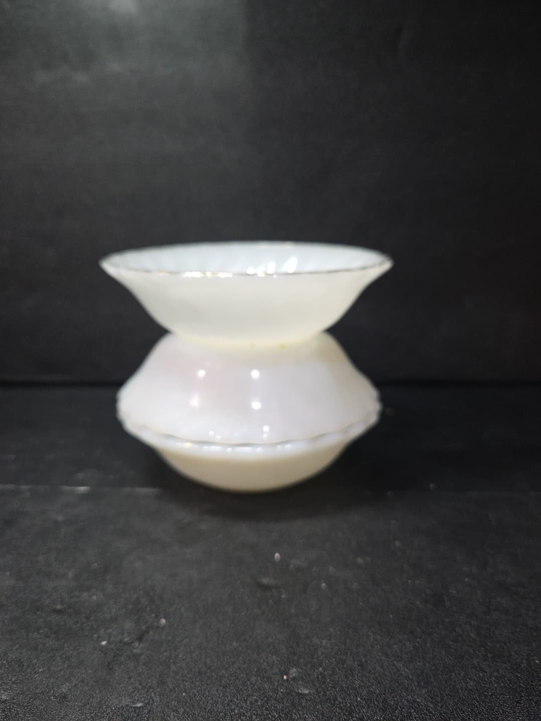 Anchor Hocking Milk Glass Berry Bowls, White Golden Shell Design, Set of 3 Bowls - Thumbnail 8