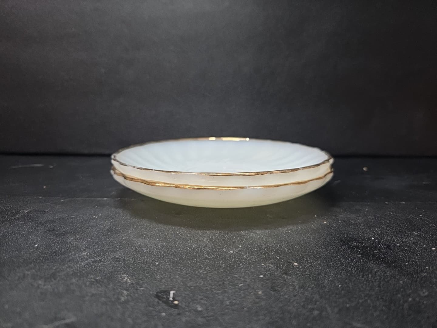Anchor Hocking Swirl Milk Glass Saucer, White with Gold Shell Trim, Set of 2 - Thumbnail 9
