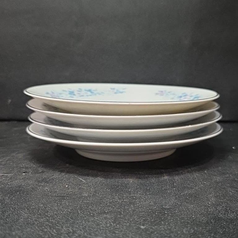 Carlton Fine China "Carla" Saucers #506, Set of 4, Vintage Floral Porcelain - Thumbnail 6