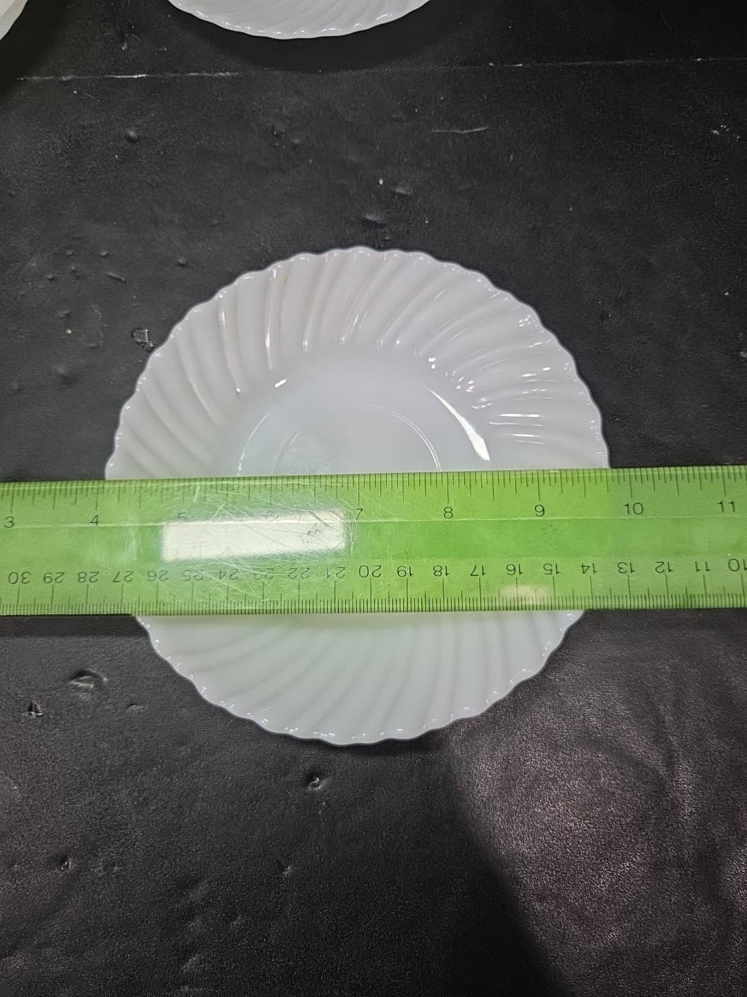 Termocrisa Milk Glass Bread Plates, Translucent Swirl Plates, Vintage Set of 4 - Thumbnail 4