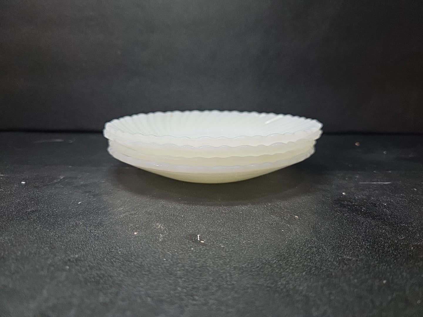 Termocrisa Milk Glass Bread Plates, Translucent Swirl Plates, Vintage Set of 4 - Thumbnail 5