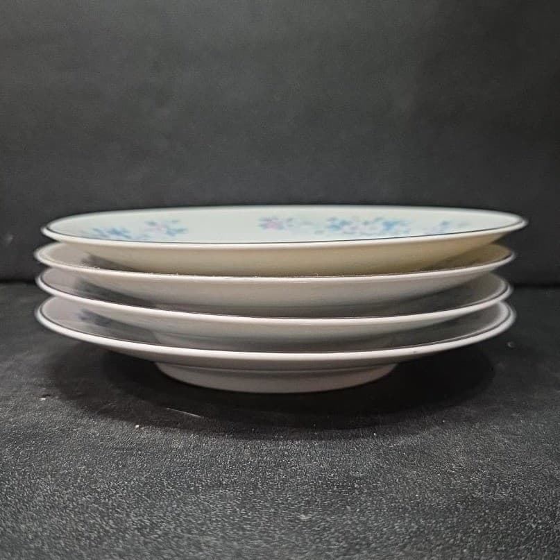 Carlton Fine China "Carla" Saucers #506, Set of 4, Vintage Floral Porcelain - Thumbnail 8