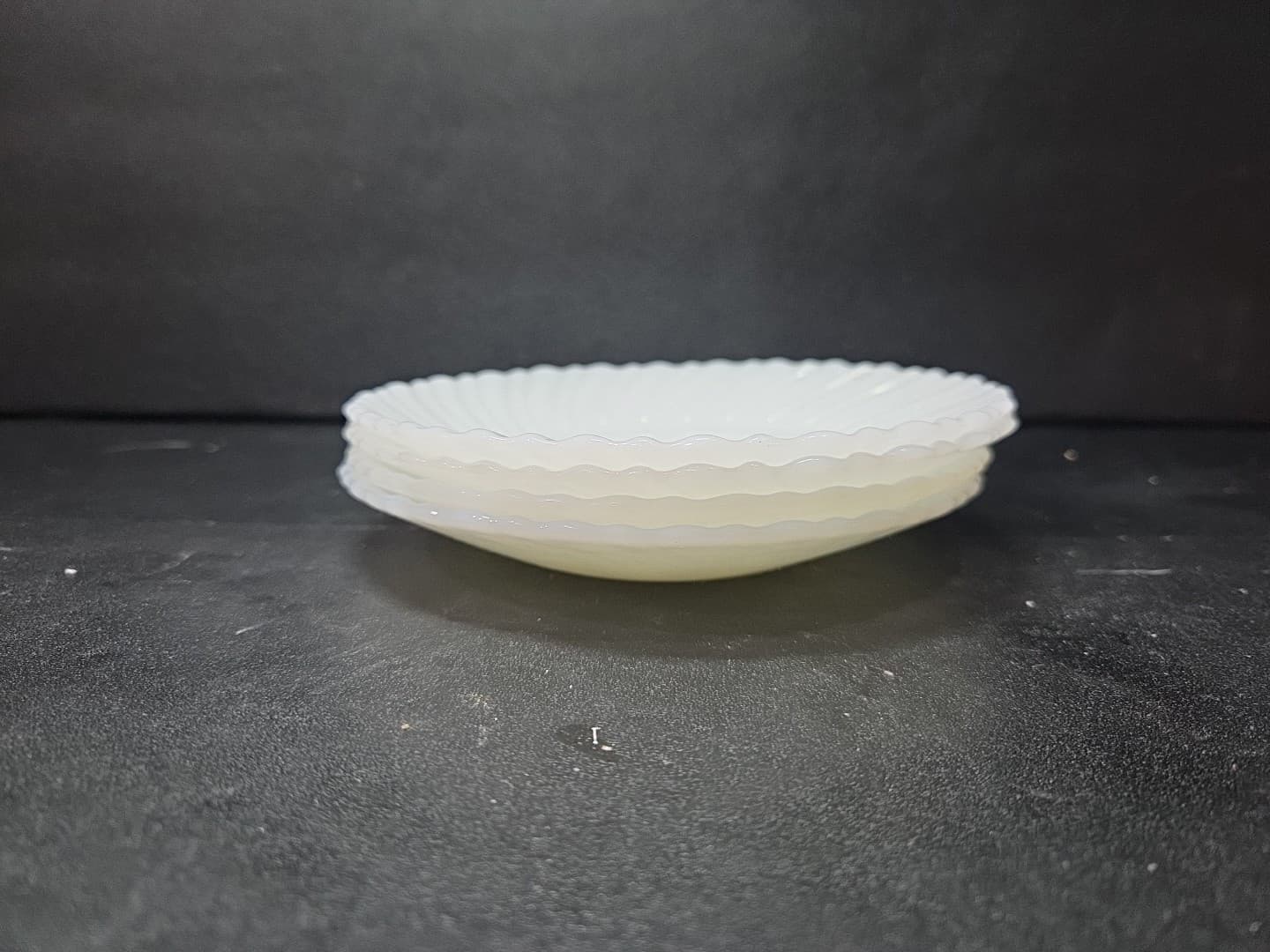 Termocrisa Milk Glass Bread Plates, Translucent Swirl Plates, Vintage Set of 4 - Thumbnail 7