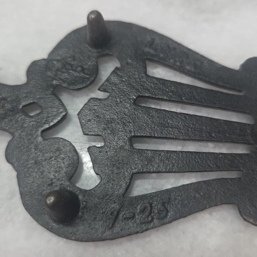 H. Burns Lyre 7-25 Black Cast Iron Trivet, Vintage Kitchen Decor, Tableware - Thumbnail 4
