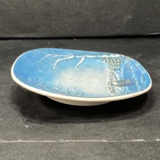 Arabia of Finland Winter Scene Plate, Vintage Anita Rantanen Siewers Design - Thumbnail 9