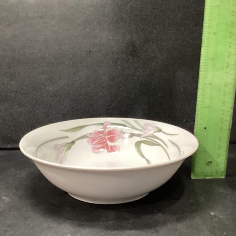 Artland Collection Pearl Rhine Salad Bowls, Set of 3, Vintage Floral Dinnerware - Thumbnail 6