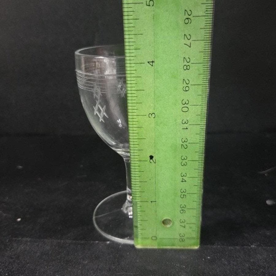 Criss-Cross Bands Liqueur Glass, 3oz Clear Cordial Stemware, Mid-Century Barware - Thumbnail 2