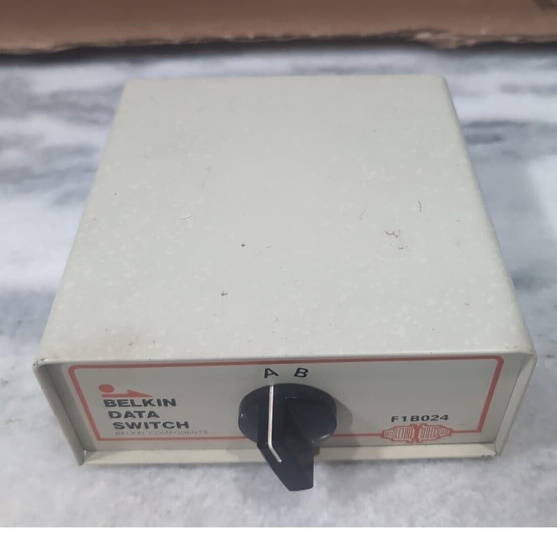 Belkin Data Switch F1B024 Vintage A/B Manual DB25 Parallel Serial Switch Box - Thumbnail 3