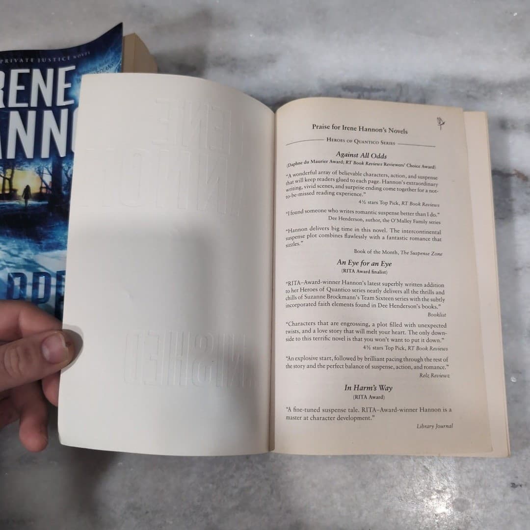 Irene Hannon Private Justice Series: Vanished & Trapped, Romantic Suspense Books - Thumbnail 5