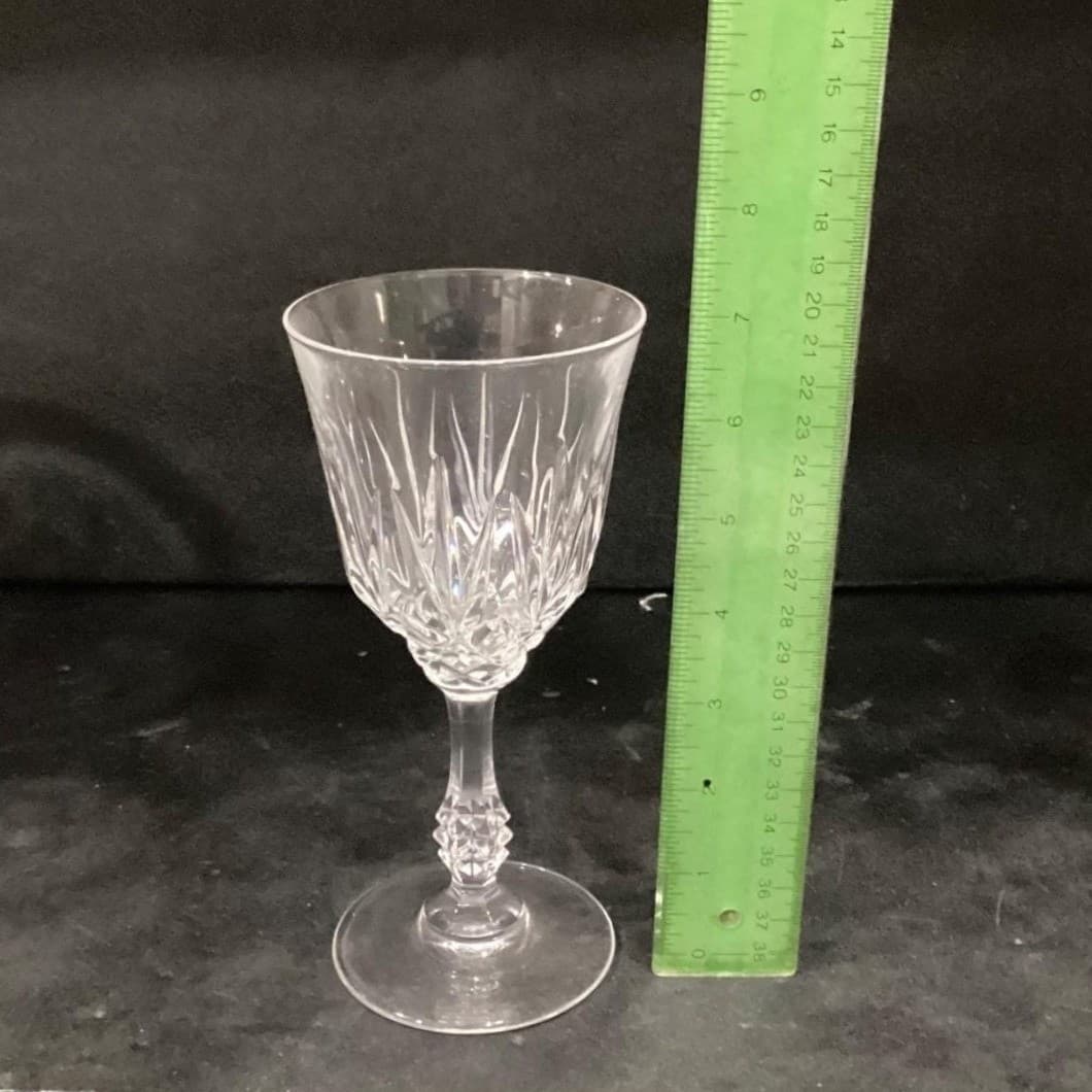 JMP Capri Lead Crystal Wine Glasses, Set of 4, Vintage Pressed Cut Water Goblets - Thumbnail 6