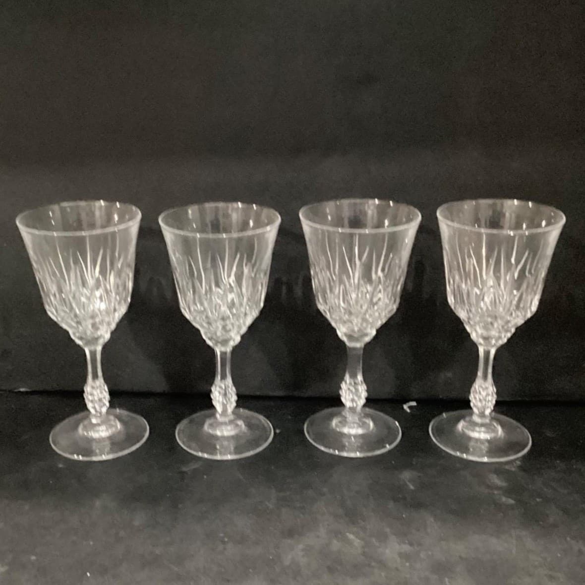 JMP Capri Lead Crystal Wine Glasses, Set of 4, Vintage Pressed Cut Water Goblets - Thumbnail 8