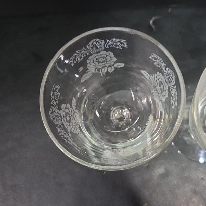 Libbey White Rose Cordials, Set of 2, Etched Crown Sherry Glasses, Vtg Stemware - Thumbnail 7