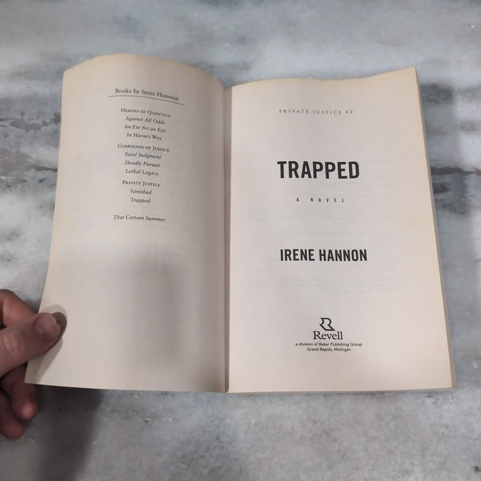 Irene Hannon Private Justice Series: Vanished & Trapped, Romantic Suspense Books - Thumbnail 9