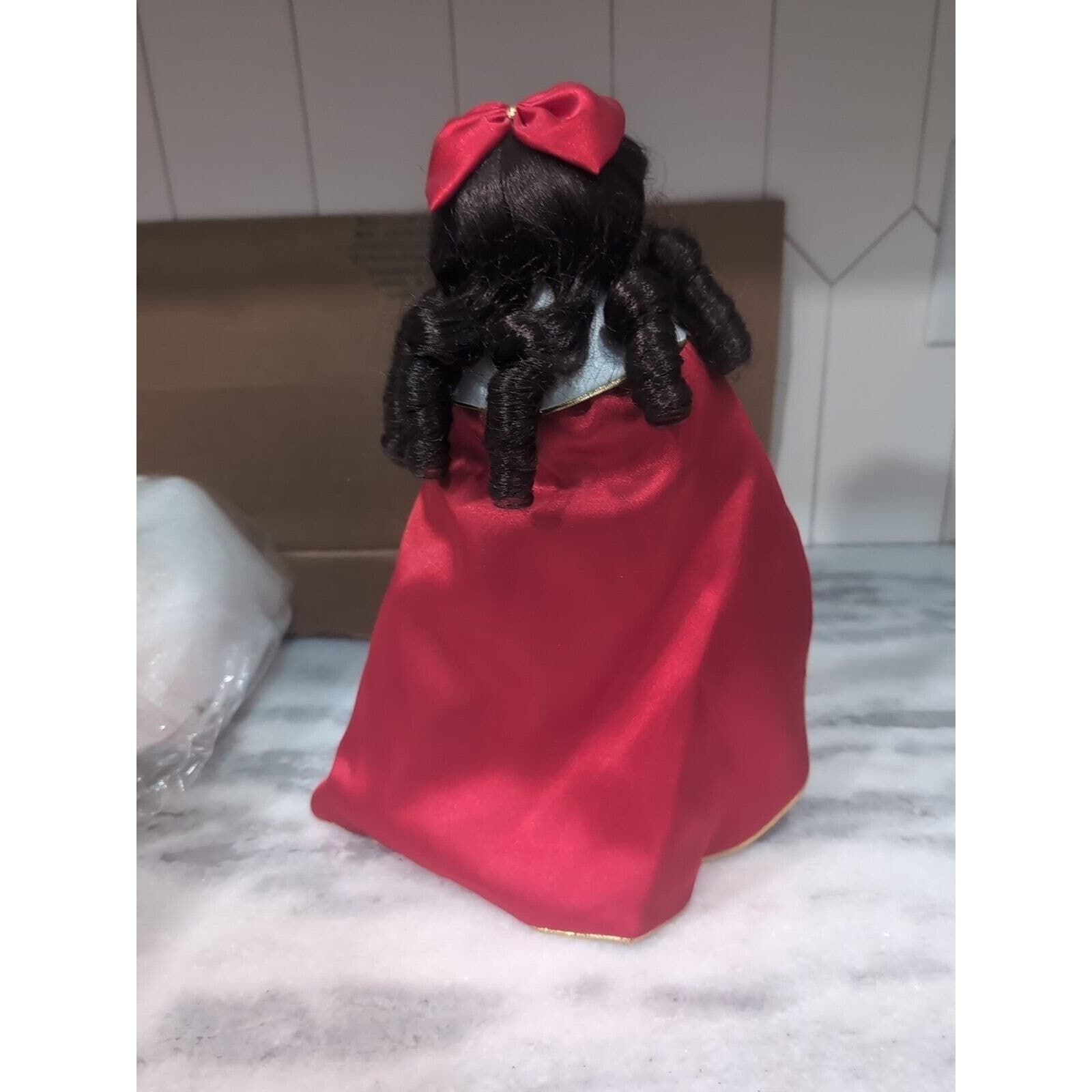 Americana Sweetheart Collection Porcelain Doll Snow White Red Cape Fairytale - Thumbnail 7