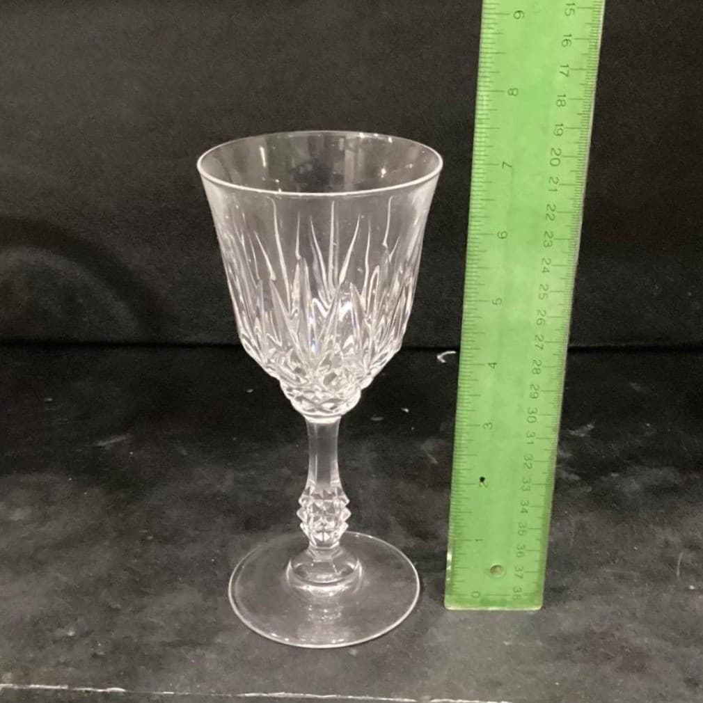 JMP Capri Lead Crystal Wine Glasses, Set of 2, Vintage Pressed Cut Water Goblets - Thumbnail 6