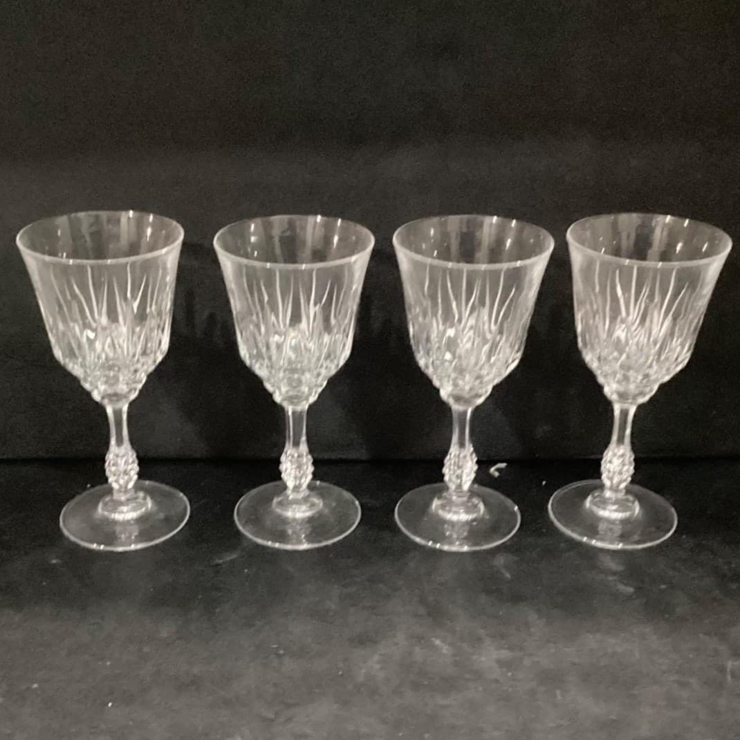 JMP Capri Lead Crystal Wine Glasses, Set of 4, Vintage Pressed Cut Water Goblets - Thumbnail 9