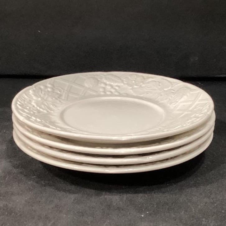 Mikasa English Countryside Saucers #DP900, Set of 4, Vintage Embossed Stoneware - Thumbnail 7