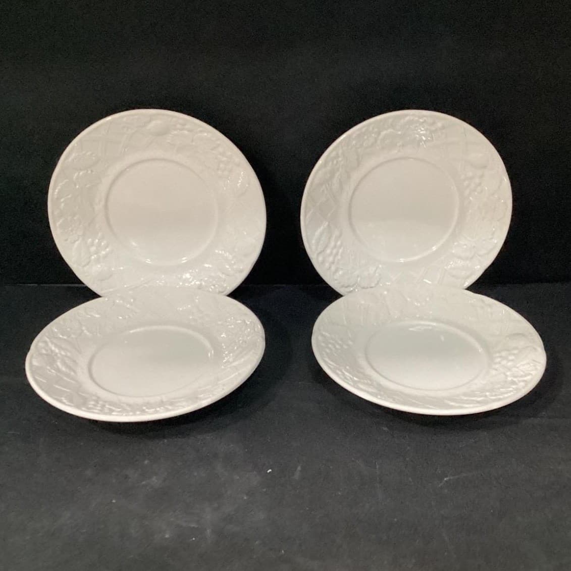 Mikasa English Countryside Saucers #DP900, Set of 4, Vintage Embossed Stoneware - Thumbnail 2