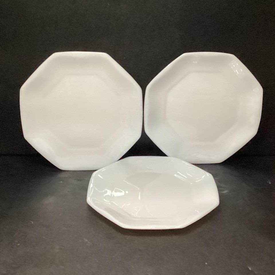 Arcopal France Novoctime Appetizer Plates, Set of 3, Vintage White Opal Glass - Thumbnail 2