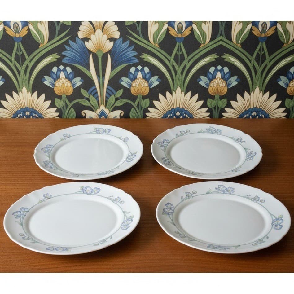 Arcopal Revelation Dinner Plates, Set of 4, Vintage White Opal Glass Tableware