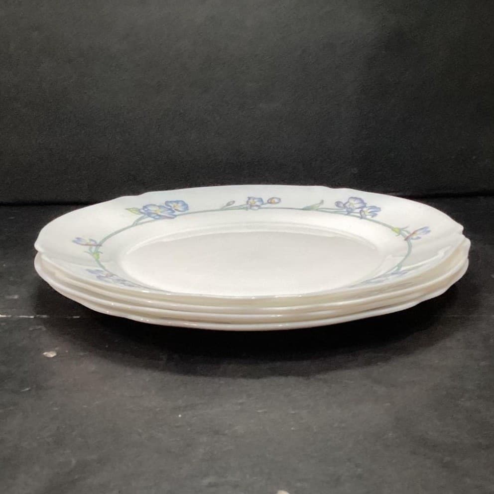 Arcopal Revelation Dinner Plates, Set of 4, Vintage White Opal Glass Tableware - Thumbnail 7