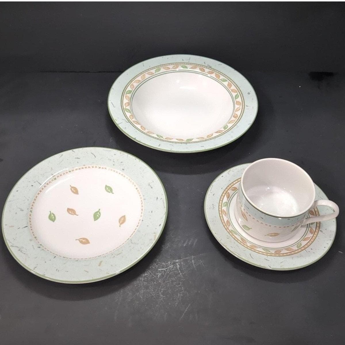 Johnson Brothers Paper Leaves Stoneware Vintage 3-Piece Place Setting Dinnerware - Thumbnail 9