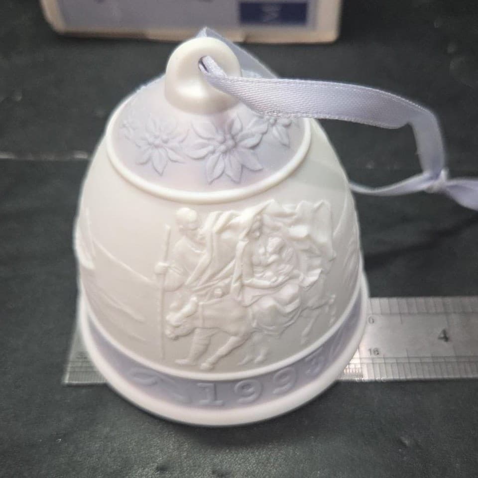 Lladro Porcelain Christmas Bell, Vintage Holiday Decor, '93 Boxed Yuletide Chime - Thumbnail 10