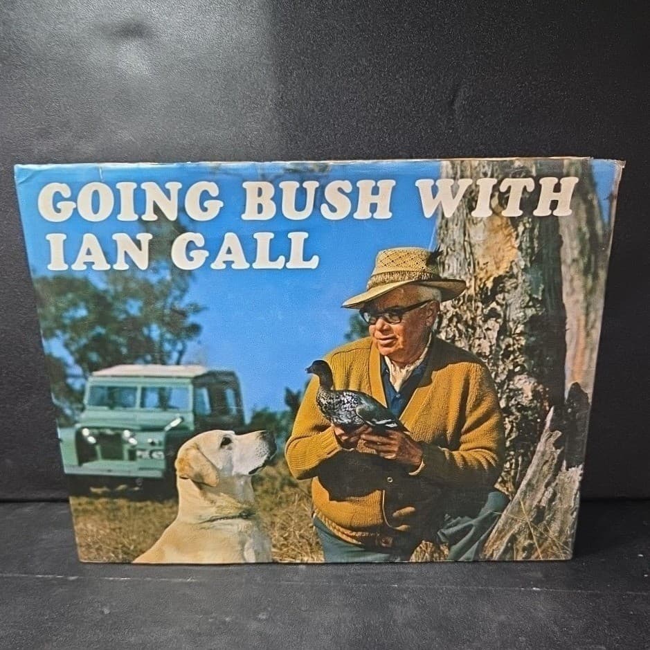 Going Bush with Ian Gall Hardcover Australian Wildlife Nature Jacaranda Press - Thumbnail 2