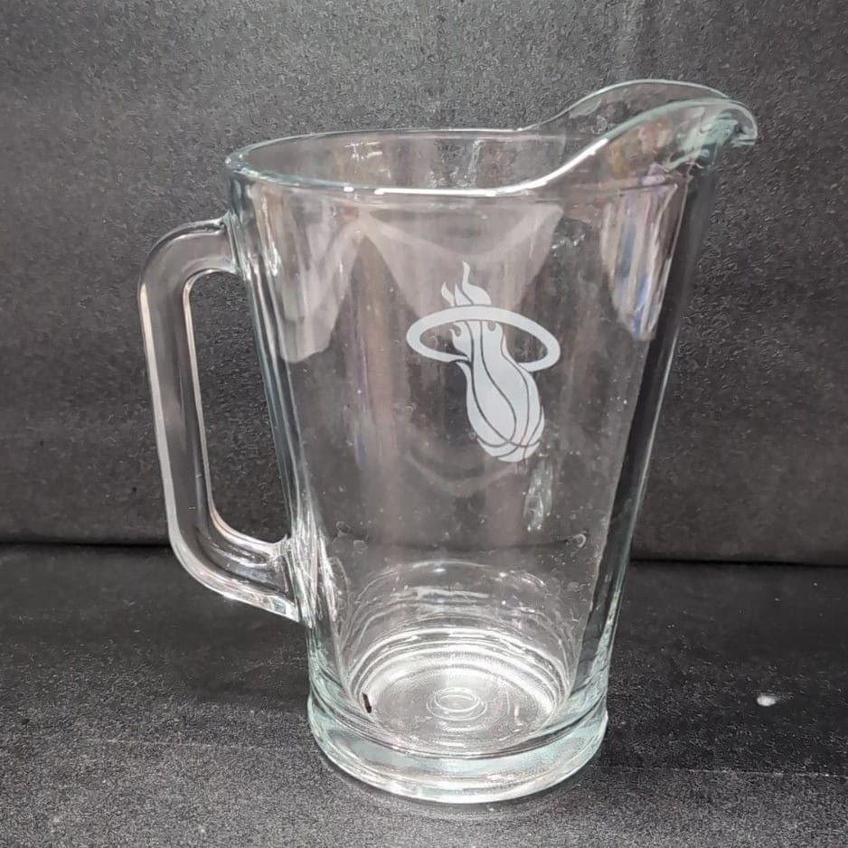 Miami Heat 64oz Beer Pitcher, NBA Licensed Glass Drink Jug, Basketball Barware - Thumbnail 4