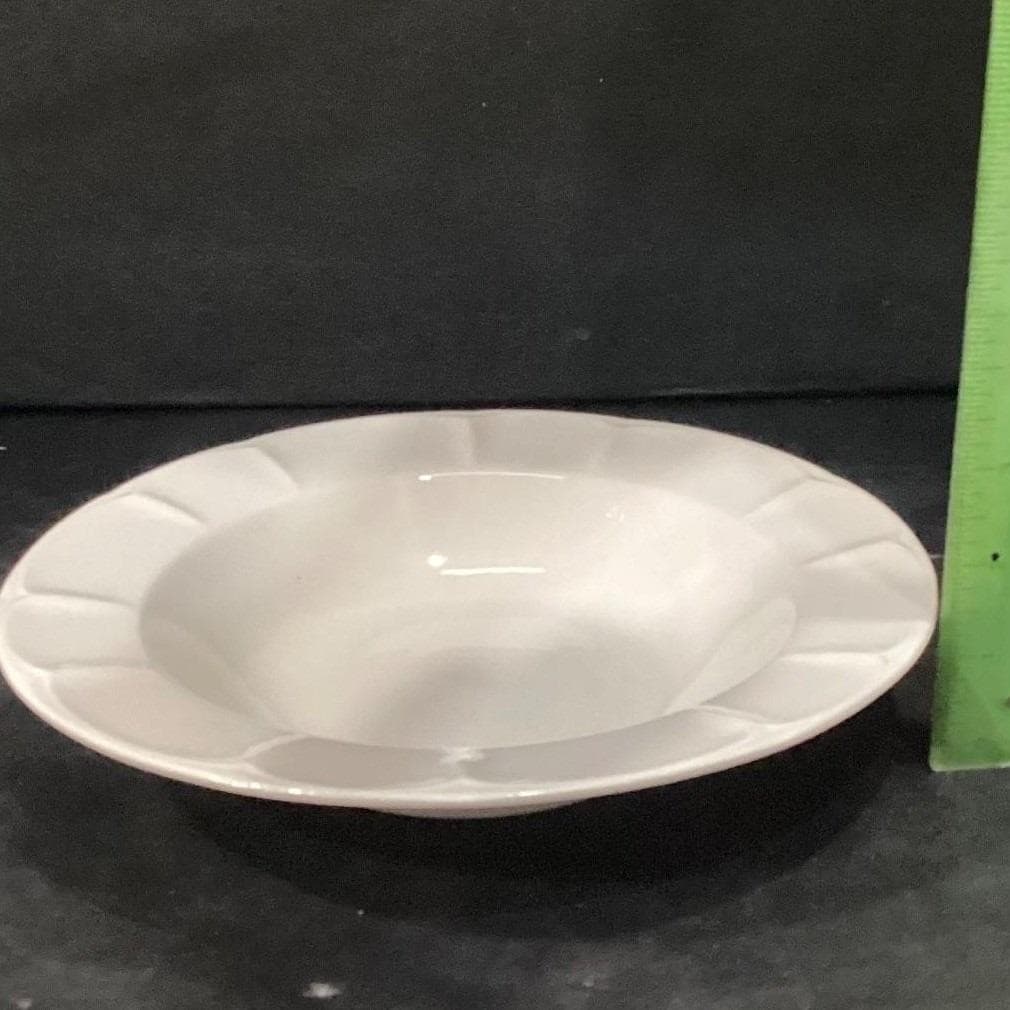Pfaltzgraff White Scalloped Pasta Bowls, Set of 2, Vtg Henry Ford Museum Design - Thumbnail 3