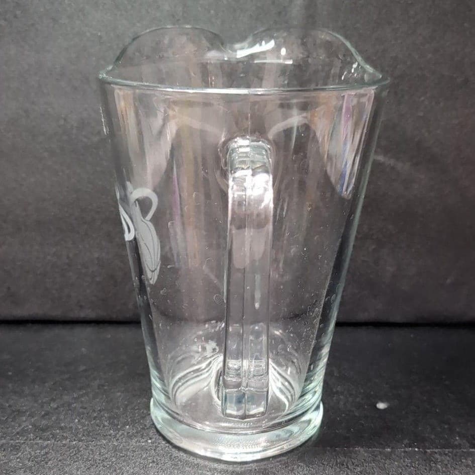 Miami Heat 64oz Beer Pitcher, NBA Licensed Glass Drink Jug, Basketball Barware - Thumbnail 5