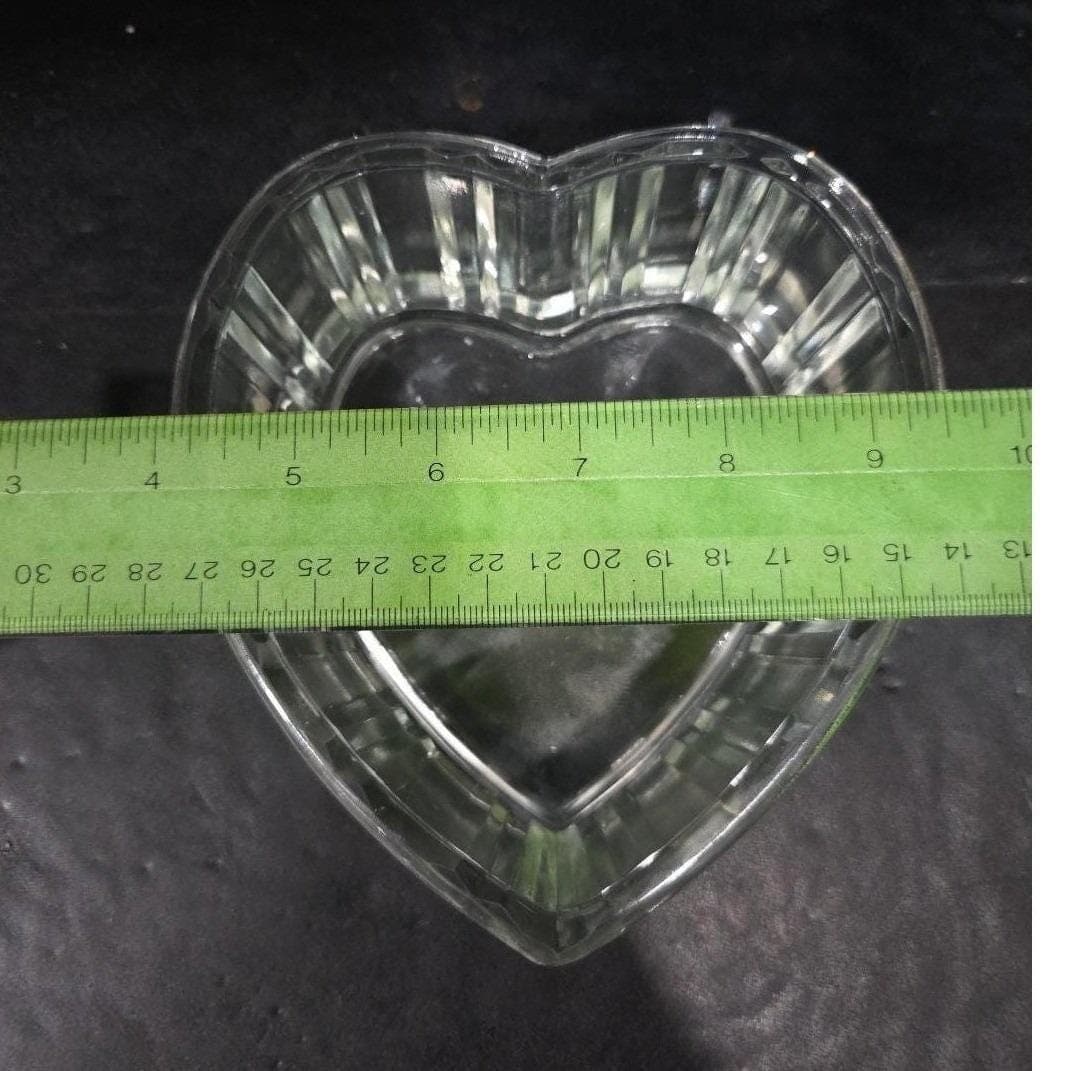 FTDA Clear Heart Glass Dish 1982, Vintage Trinket Holder, Jewelry Candy Bowl - Thumbnail 2