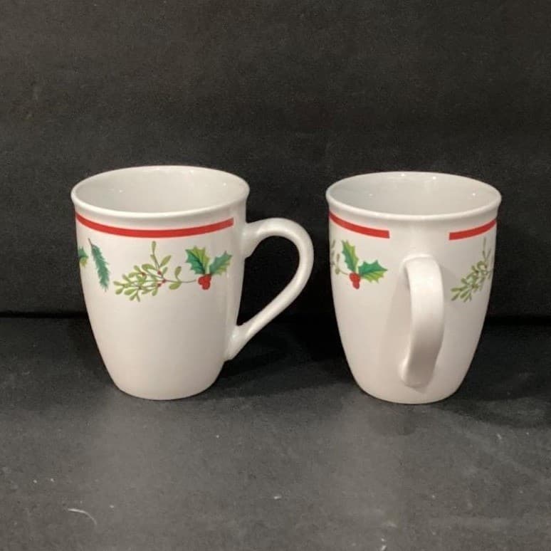 Royal Norfolk Christmas Holly Berry Coffee Cups, Set of 2, Ceramic Holiday Mugs - Thumbnail 5