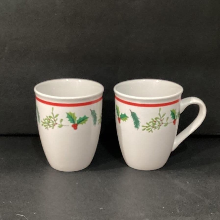 Royal Norfolk Christmas Holly Berry Coffee Cups, Set of 2, Ceramic Holiday Mugs - Thumbnail 2