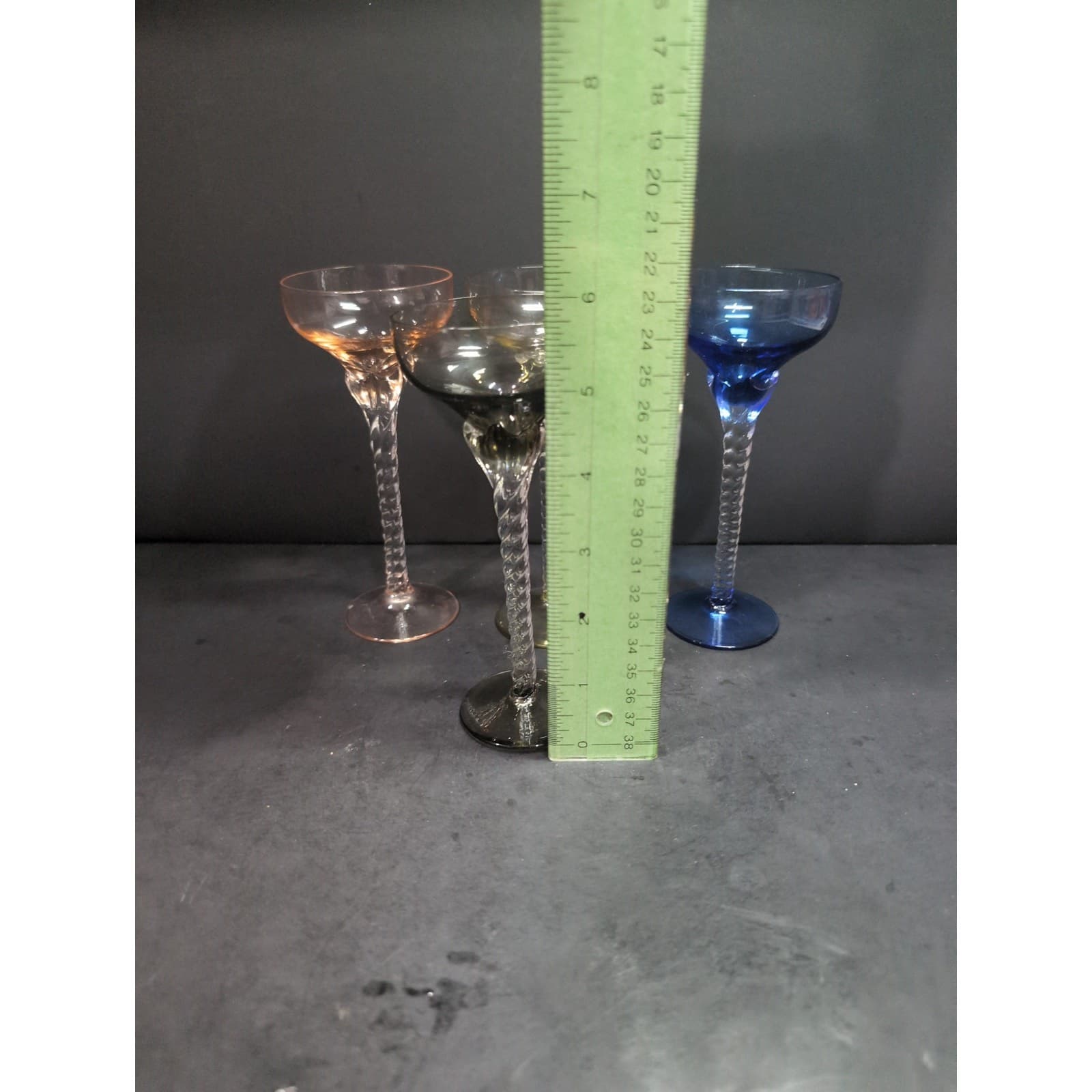 Blefeld Italian Glass Twisted Stem Champagne Glasses, Set Of 4 Elegant Drinkware - Thumbnail 8
