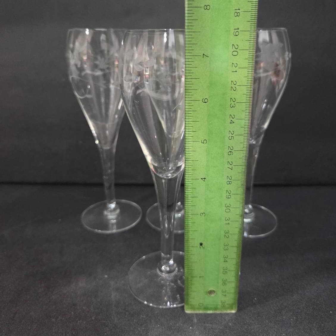 Princess House Heritage Tulip Wine Glasses, Set of 4, Etched Floral Stemware - Thumbnail 9