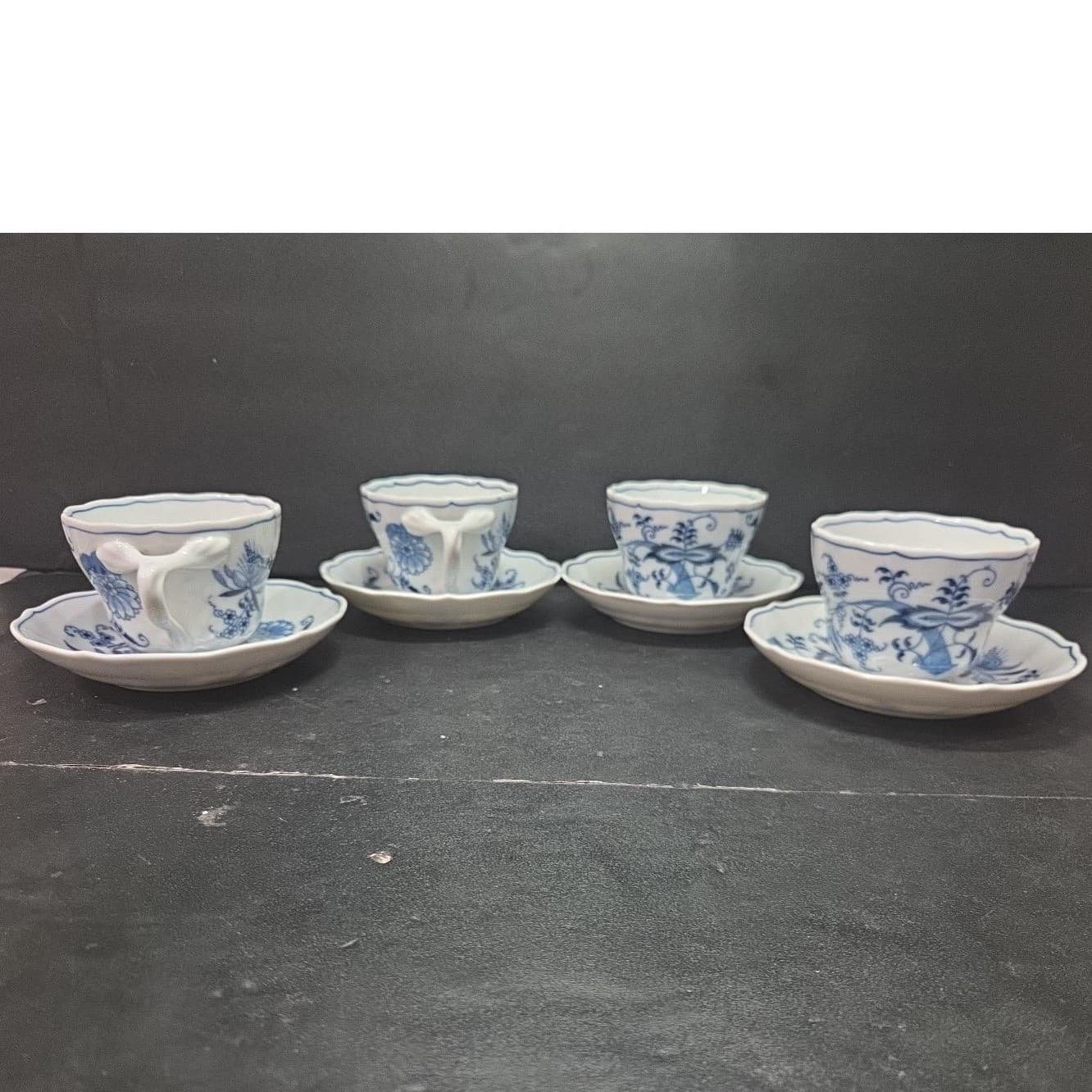 Blue Danube Onion Tea Cups & Saucers, Set of 4, Original Ribbon Banner Backstamp - Thumbnail 5