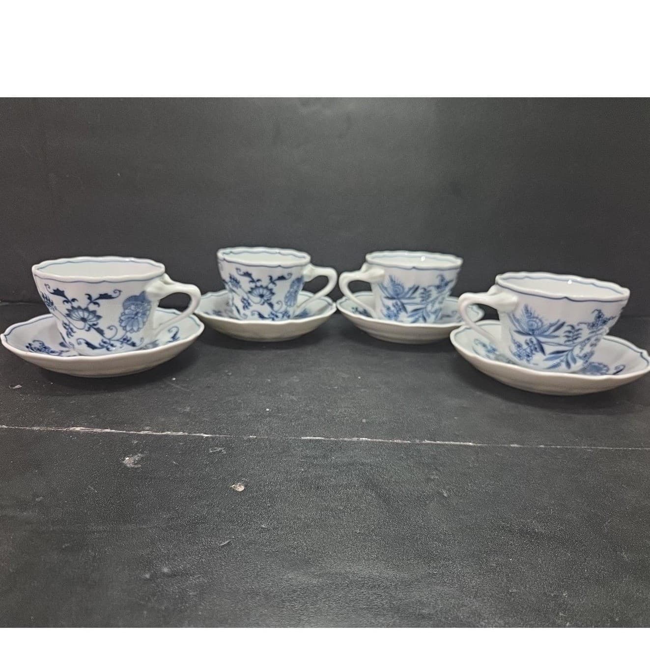 Blue Danube Onion Tea Cups & Saucers, Set of 4, Original Ribbon Banner Backstamp - Thumbnail 4